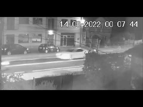 Femeie surprinsă când aruncă cu pietre în geam la Tălmaciu