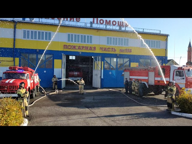 Дрожжановская команда пожарных ПСЧ-114 сегодня проводила на заслуженный отдых коллегу
