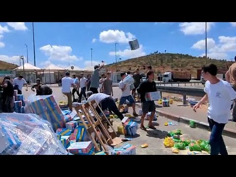 Aktivisten aus Israel stoppen und räumen Hilfstransport auf dem Weg nach Gaza