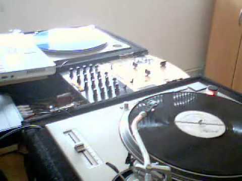 Dj wide @ Soul IV Real &'i want you&' (rap version