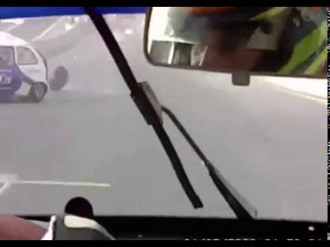 CRASH INTERLAGOS - CARRO 68 DO MARCAS E PILOTOS SP