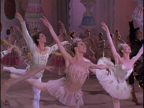 "Final Waltz and Apotheosis" in George Balanchine´s "The Nutcracker"