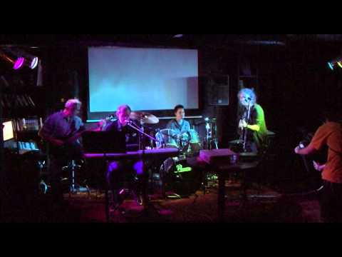 Noć Već Bledi Blizu Je Dan - Tačno U Centar Chicago