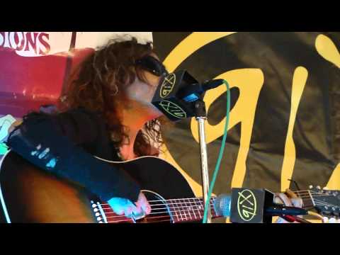 Deep Dark Robot (Linda Perry) "You Mean Nothing To Me"