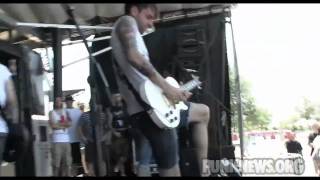Gallows: &quot;In the Belly of a Shark (Live at Warped Tour 2009)&quot;