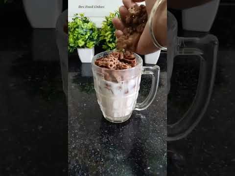 Chocos With Milk Yummy 🤤 | Tasty Chocos Milk 😍 #shorts