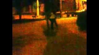 preview picture of video 'Niquelandia casal brigando na praça!'