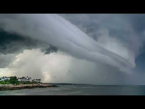 Spectacular Shelf Cloud Rolls Through Southern Maine
