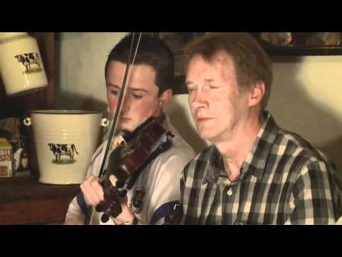 Anderson's Thatched Bar Clip 5 - Traditional Irish Music from LiveTrad.com