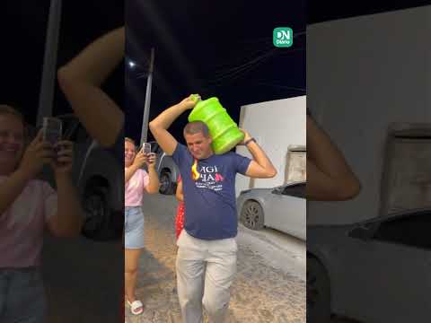 No CE, cliente paga parte de Hilux com moedas de R$ 1, e vendedor passa 8 horas contando dinheiro