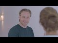 Mini make-over met Michiel de Zeeuw: meer kleur in het leven van Brecht! | #flexa