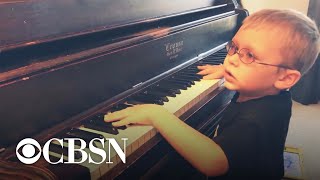 Blind 6-year-old piano prodigy goes viral for “Bohemian Rhapsody” cover