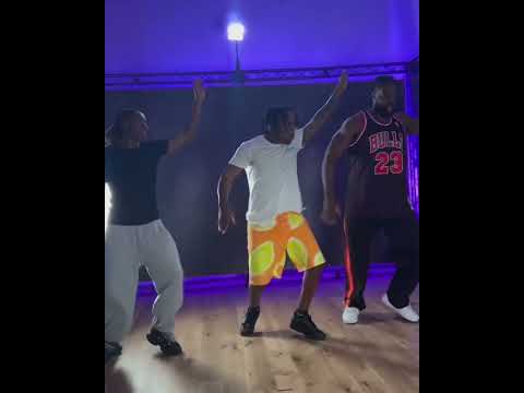 SACODEE - GIANT|(Coreografia Oficial) SCRÓ Q CUIA,