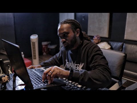 Always Construct Your Melodies With The Beat Drop In Mind! Nard & B Making A Beat With Chase Millie