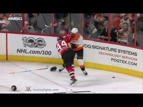 Miles Wood vs Wayne Simmonds