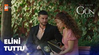 Fırat ve Elif el ele  - Bir Küçük Gün Işığı 5. Bölüm