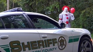 Pennywise The Dancing Circus Clown Halloween Hidden Camera PRANK (Cops Called)
