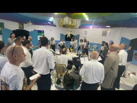 Hino "Vamos deixar de fraqueza" de Maria  Damião.