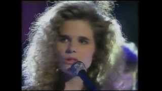 The COWBOY JUNKIES  Live! &#39;Cos Cheap Is How I Feel&#39; (Jonathan Ross Show) 1990..