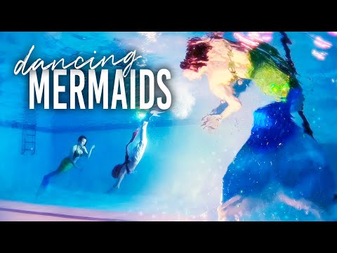 Magical Mermaids Dancing Underwater // my very first group trick attempt