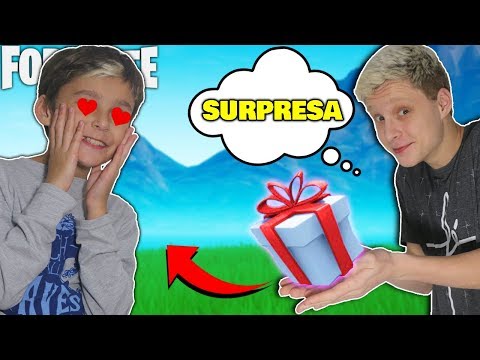 SURPREENDI MEU IRMÃO MAIS NOVO COM UM PRESENTE ÉPICO NO FORTNITE