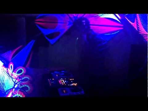 Flux PVT 2 Indoor - Guilherme Krause 1/2