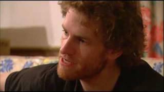 Dispatch playing an Acoustic Set