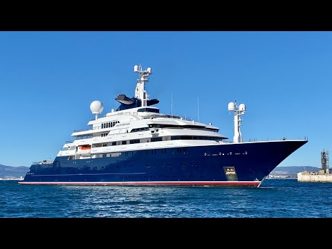 OCTOPUS, 126m Lurssen Built Explorer Yacht Docking In Gibraltar 4K