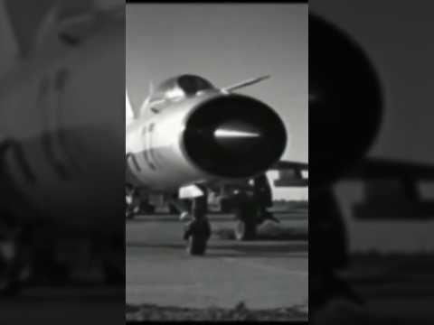 Soviet light fighter MiG-21 “Fishbed”🚩 #war #history #ussr #mig21