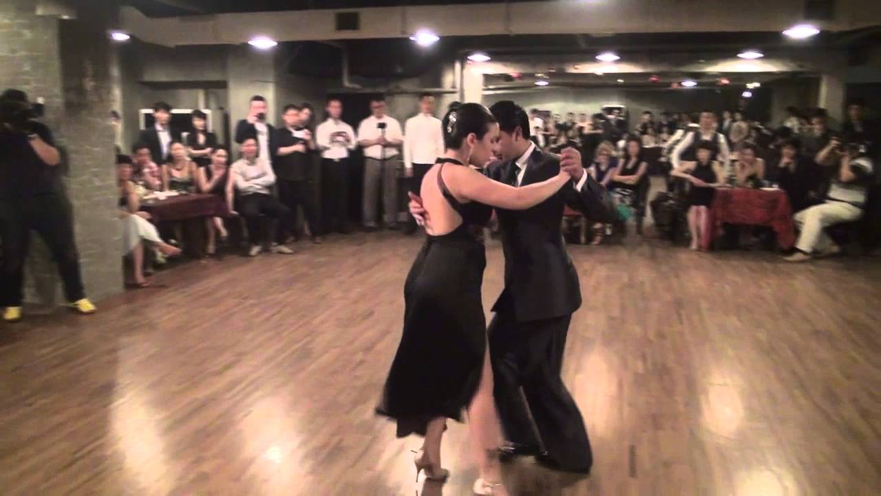 Facundo & Paola el 9 de marzo 2013 en Seoul Tango : Trago Amargo - Juan D'Arienzo
