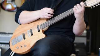 Video thumbnail for Pedal Test | Lightning Wave Astro meets Harmonic Master by New Complexity