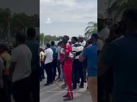 Escaped prisoner hides on shopping centre roof in Namibia