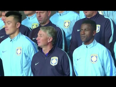 冠軍江蘇俱樂部停業，中國足球亂象叢生。 (Chinese football in disarray as champions Jiangsu FC cease operations)