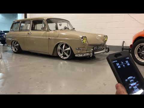 Bagged VW Type 3 Squareback/Variant on Airlift 3H management - EvaResto