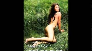 20 SEXY MEGAN FOX PICS - TOPLESS PICTURES