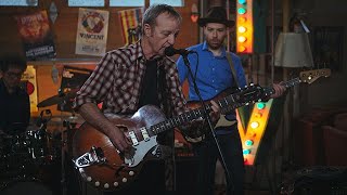 Art Zone: Randy Weeks and The Silent Treatment perform &quot;Can&#39;t Let Go&quot;