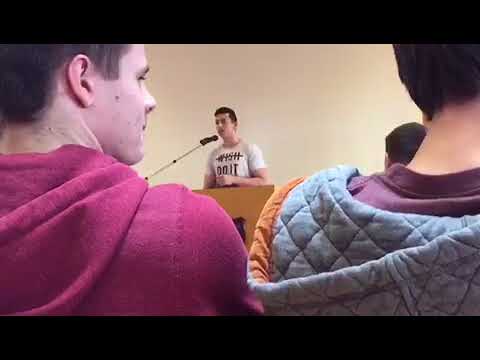 Comparing YOLO and Carpe Diem Lifestyle - 17 year old speech GERMAN