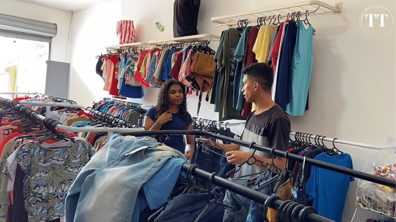 Vendedora Arrogante Humilha Rapaz Sem Imaginar Quem Ele Era O Final é Chocante