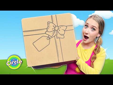La señorita Sarah Sunshine juega con el set de juego Mickey Mouse Clubhouse | Es hora del círculo