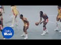 Harlem Globetrotter Legend Meadowlark Lemon In Action In 1977 Daily Mail