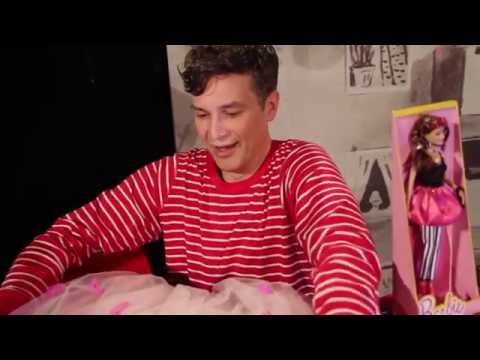 Barbie-Nils och Pistolproblemet. Trailer short