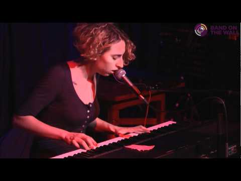 Najia Bagi, live at Band on the Wall