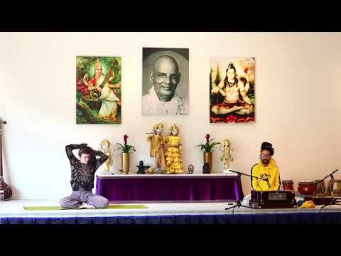 Yogastunde Grundreihe Mittelstufe mit Momo