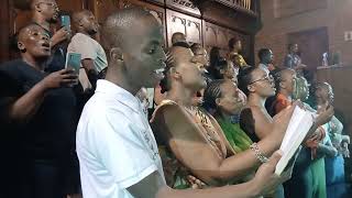 Download lagu NGIYAMTHANDA OSEMTHINI by Emmanuel Cathedral choir mp3