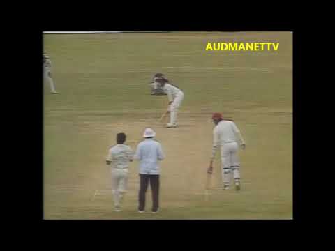 Richie Richards Two extraordinary Cricket Strokes