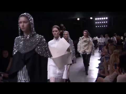 Burberry Autumn/Winter 2017-2018 London Fashion Week