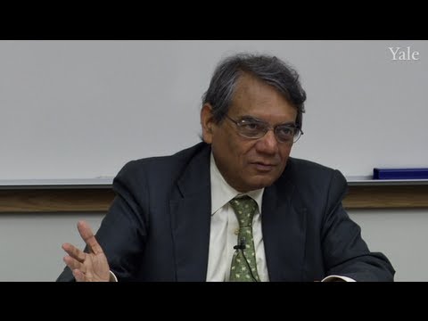 On the role of central bankers in financial crisis (2011)