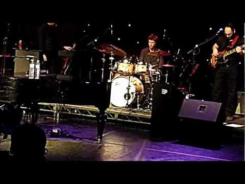 Elio Pace - Holding You (live) Feb 3rd 2012