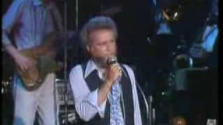 Razzy Bailey sings "Night Life" by Willie Nelson