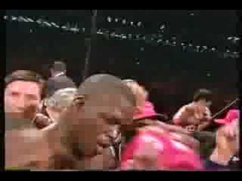 Douglas VS. Tyson - Round 10...& Buster Gets Kissed (2:29 )